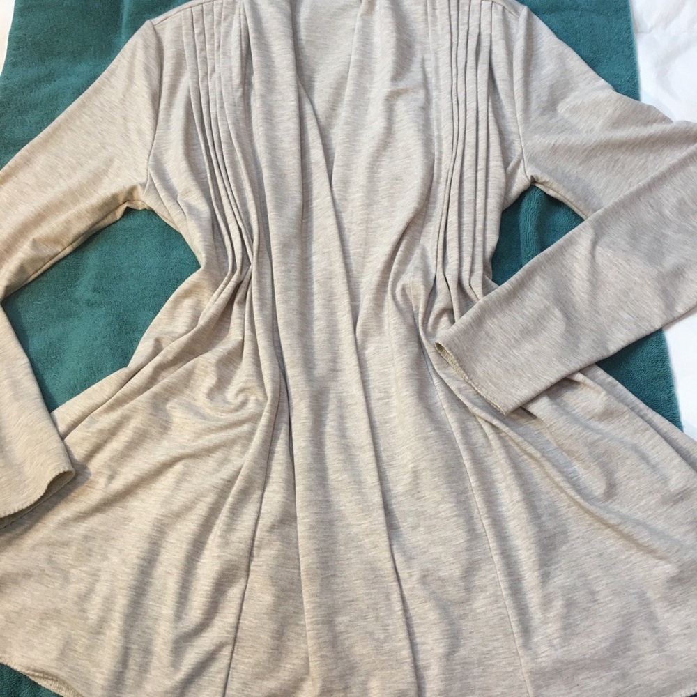 Light weight knit jacket.